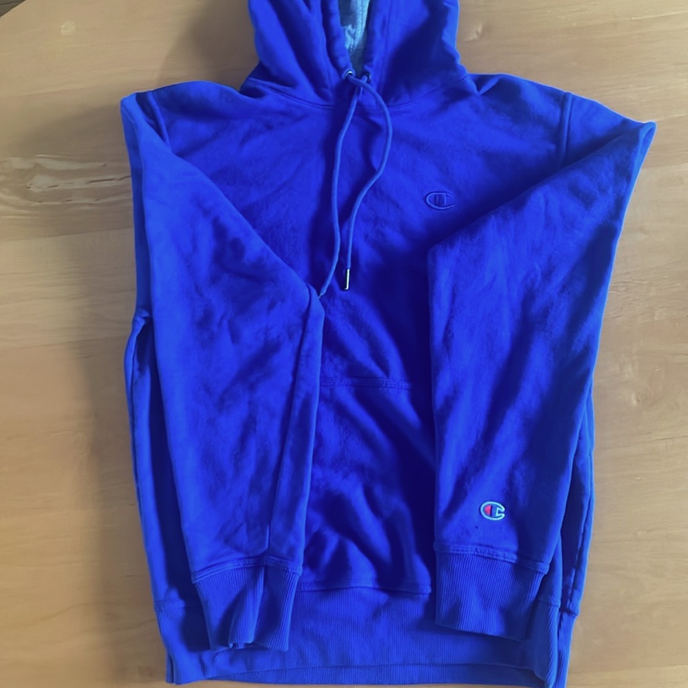 Champion navy blue sweatshirt